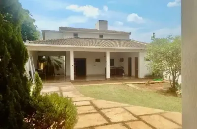 Casa à venda em vila rezende, goiânia: 5 quartos, 543m², r$1,49mi