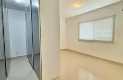 Casa de condomínio à venda no jardins madri, goiânia – 3 suítes