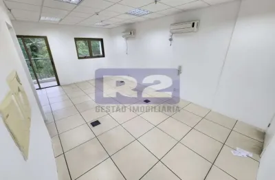 Casa comercial para alugar na Rua Visconde Embare, Valongo, Santos