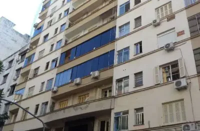 Apartamento com 2 quartos à venda na Avenida Borges de Medeiros, 1042, Centro, Porto Alegre
