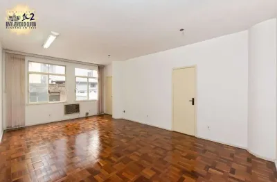 O centro histórico espera por você: conheça esta linda sala comercial no ed. ama