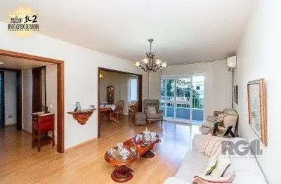 Vende-se amplo apartamento 3 quartos c/ suíte, 2 vagas, living com sacada e vist