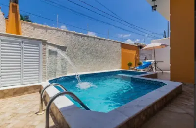 Casa térrea à venda no bairro vila romar, a apenas 2000 metros da praia
