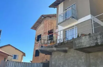 C452 casa com amplo terreno a 5 km do centro de nova friburgo-rj