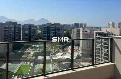 Cobertura linear 3 suites independente, dependência completa de  serviço, área externa com vista interna do condomínio, sol da manhã. 3 vagas de  garagem.  flex de bancada de lavabo, área de circulaçã