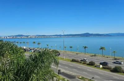 Lindo apartamento frente para beira mar norte Florianópolis.