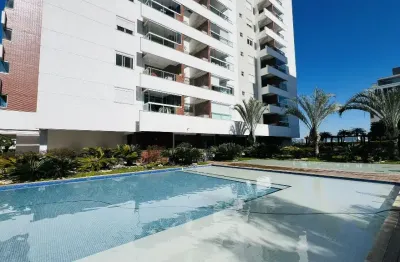 Apartamento personalizado e pronto para  morar, 02 suítes + lavabo, ótima posição solar.