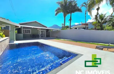 Casa Mobiliada com Piscina à Venda em Caraguatatuba - Praia da Mococa
