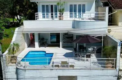 Casa Vista Mar à Venda no Condomínio Roteiro do Sol – Praia da Cocanha