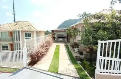 Casa linear  3 dormitórios à venda, 130 m² por r$ 1.020.000,00 - cônego - nova friburgo/rj