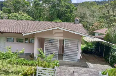 Casa linear com 3 dormitórios à venda, 750 m² por r$ 780.000,00 - mury - nova friburgo/rj