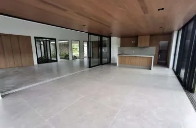 Térrea para venda tem 50074 metros quadrados com 4 quartos