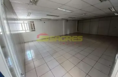 Prédio com 10 salas para alugar na Rua Alferes Magalhães, 256, Santana, São Paulo