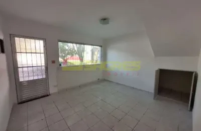 Casa com 2 quartos para alugar na Rua Cássio de Almeida, 18, Carandiru, São Paulo