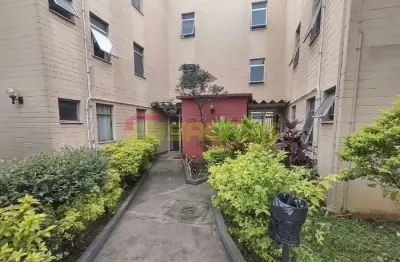 Apartamento com 02 dormitórios à venda-  40m² por R$ 240.000,00