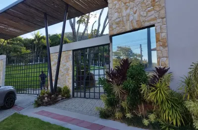 Linda casa em condomínio com somente 9 terrenos na praia de taquaras