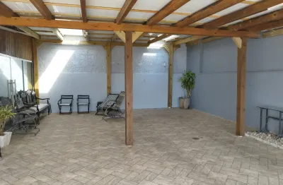 Lindo sobrado com 4 dormitórios no bairro itacolomi em balneário piçarras.