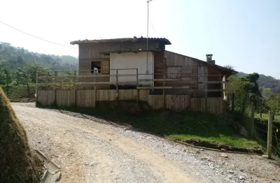 Sitio em camboriú na vila das pedras. local em região alta com vista maravilhosa