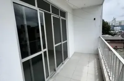 Apartamento - condomínio kennedy - ótima localização