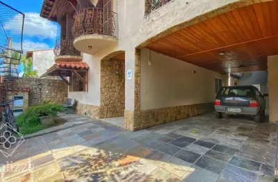 Casa com 5 quartos à venda no Jardim Veneza, Volta Redonda 