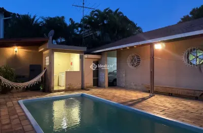 Casa linear com edícula , 3 quartos, 1 suíte e piscina, jardim belvedere.