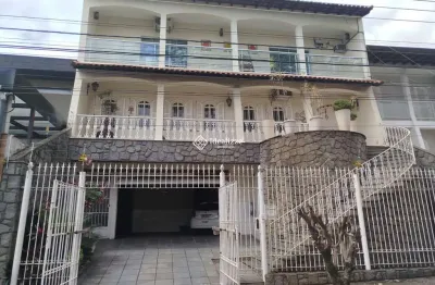 Casa grande a venda com 5 quartos e área gourmet completa no bairro jardim amália em volta redonda / rj
