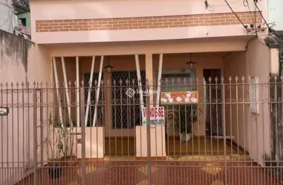 Casa com 5 quartos e 3 salas a venda no centro de barra mansa/rj