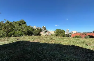Terreno à venda no Jardim Amália, Volta Redonda 