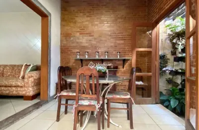 Casa com 3 quartos à venda no Jardim Primavera, Volta Redonda 