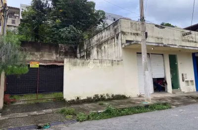 Imóvel Misto com Alto Potencial Comercial – Casa Ampla com 6 Quartos e 2 suítes + 2 Lojas – Jardim Normandia | Volta Redonda