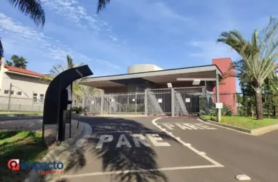 Apresentamos uma residência de alto padrão, distribuída em dois pavimentos, que alia conforto, funcionalidade e contato com a natureza.