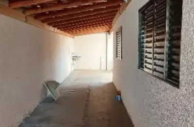 Casa com 3 dormitórios e excelente localização no loteamento antônio caiado – uberaba.