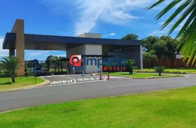 Oportunidade única para construir no condomínio mais desejado da cidade!