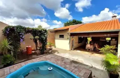 Casa com 2 quartos à venda na Avenida Mei Mei, Jardim Esplanada, Uberaba