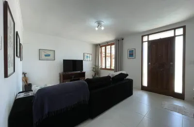 Casa com 3 quartos à venda no Coqueiros, Florianópolis 