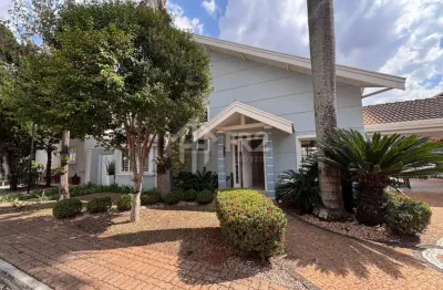 Linda casa com 03 suítes em condomínio, ótima localização em paulínia/ sp