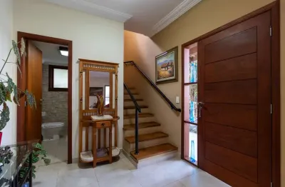 Casa no condomínio solar das palmeiras para venda com 3 quartos, sendo 3 suítes, 240m²