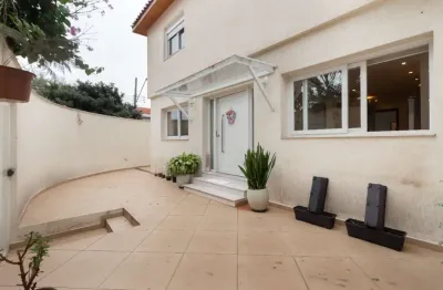 Casa para venda em parque são domingos com 4 quartos, sendo 2 suítes , 210m²
