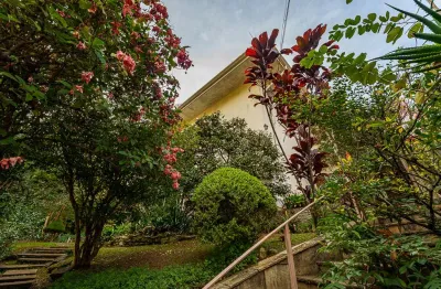 Casa tipo para venda em pacaembu com 3 quartos, sendo 1 suíte, 320m²