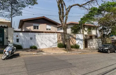 Casa tipo para venda em alto de pinheiros com 4 quartos, sendo 1 suíte, 294m²