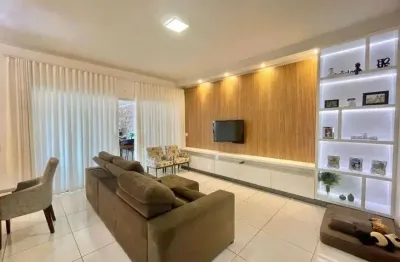 Casa à venda em rio verde - go com churrasqueira na área gourmet, armários embutidos e 4 quartos