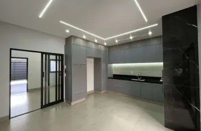 Casa à venda com armários embutidos, lavabo, amplo espaço, churrasqueira e 3 quartos em rio verde go
