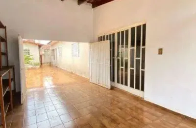 Casa á venda com ótima localização, espaço amplo, 3 quartos e armários embutidos em rio verde - go