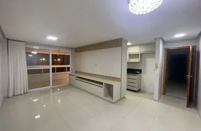 Apartamento á venda com espaço amplo, 3 quartos e armários embutidos em rio verde - go