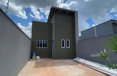 Casa à venda em rio verde - go com ótima localização, 3 quartos, espaço amplo e estética moderna