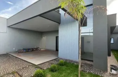 Casa à venda com cômodos amplos, quintal, espaço gourmet e 3 quartos em rio verde - go