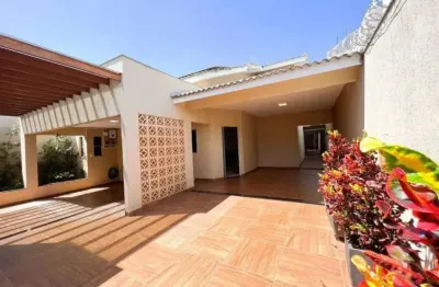 Casa à venda com 4 quartos, churrasqueira e cômodos amplos em rio verde - go