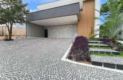 Casa à venda em rio verde - go com piscina, churrasqueira, cômodos espaçosos, armários e muito mais!