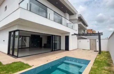 Casa à venda com piscina com hidro, espaço amplo e churrasqueira em rio verde - go