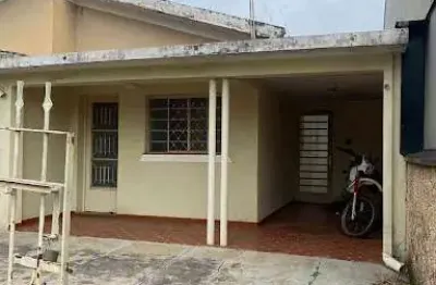 Casa com 3 quartos à venda na Rua General Osório, 100, Vila Martina, Valinhos
